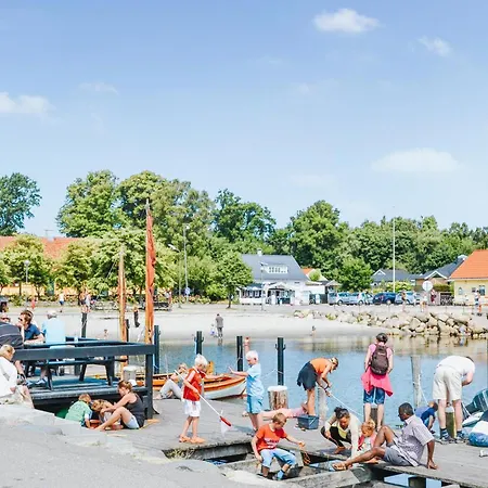 Five-bedroom In Holiday home