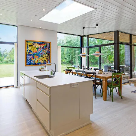 Five-bedroom In *