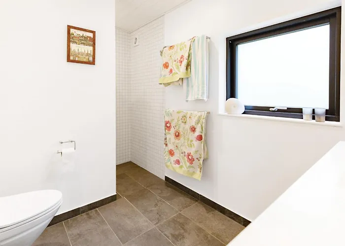 Semesterbostad Five-bedroom In Rørvig