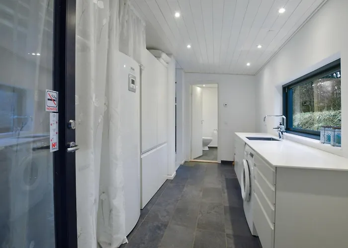 Five-bedroom In Semesterbostad Rørvig