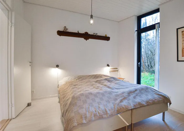 Five-bedroom In Semesterbostad